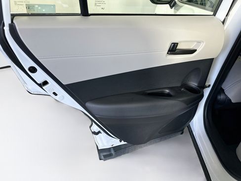 Used 2025 Toyota Corolla Cross L FWD image 25