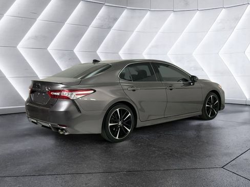 Used 2020 Toyota Camry XSE w/ Navigation Package FWD image 4