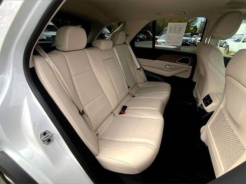 Used 2025 Mercedes-Benz GLE 350 4MATIC image 16