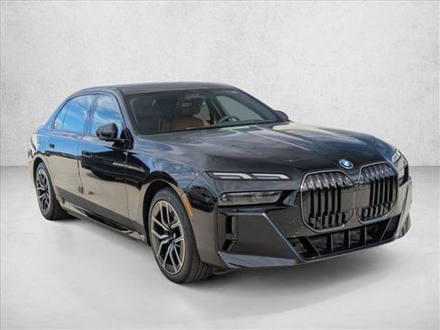 Used 2026 BMW i7 xDrive60 AWD/4WD image 7