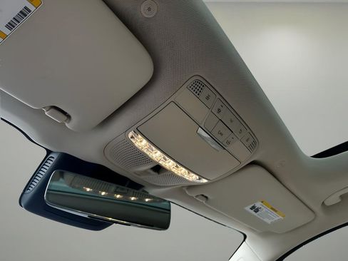 Used 2022 Mercedes-Benz GLC 300 4MATIC image 14