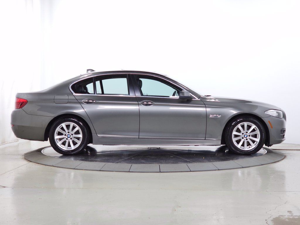 Used 2014 BMW 528i xDrive Sedan AWD/4WD image 11