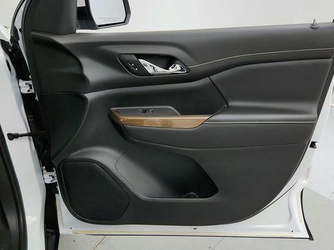 Certified 2021 GMC Acadia SLE w/ Driver Convenience Package FWD image 28