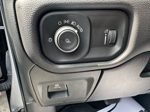 Used 2024 RAM 1500 Laramie image 22