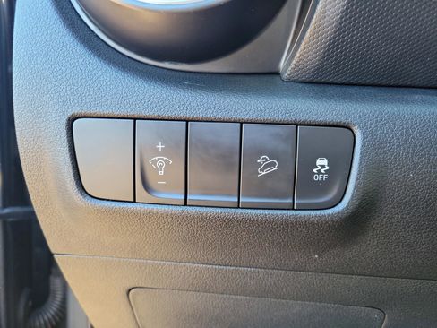 Used 2022 Hyundai Kona SEL image 19