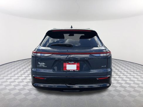 New 2025 Toyota Crown Signia image 6