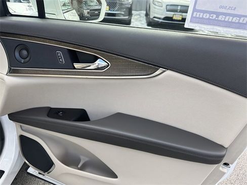 Certified 2020 Lincoln Nautilus Reserve w/ Equipment Group 201A image 37