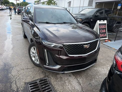 Used 2021 Cadillac XT6 Luxury FWD image 3