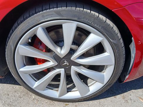 Used 2018 Tesla Model 3 Long Range AWD/4WD image 10