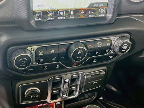 Used 2023 Jeep Gladiator Mojave w/ Cold Weather Group AWD/4WD image 16