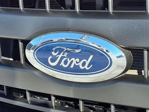 Used 2022 Ford F250 XL w/ Power Equipment Group image 32