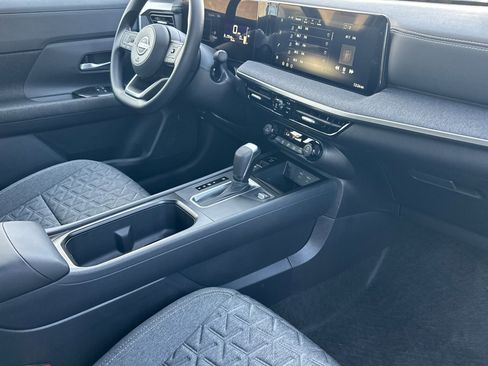 New 2026 Nissan Kicks SV image 16