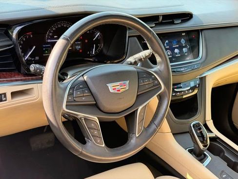 Used 2017 Cadillac XT5 Premium Luxury AWD/4WD image 19