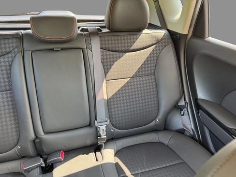 Used 2018 Kia Soul ! FWD image 17