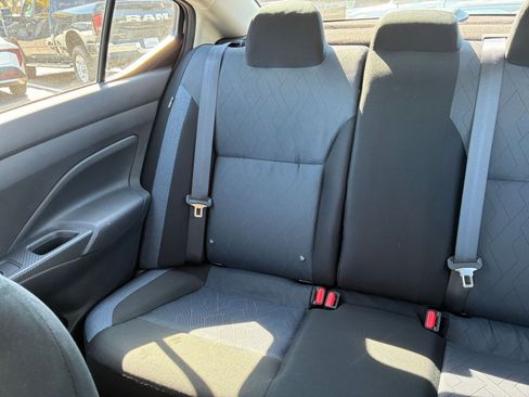 Used 2025 Nissan Versa SV image 37