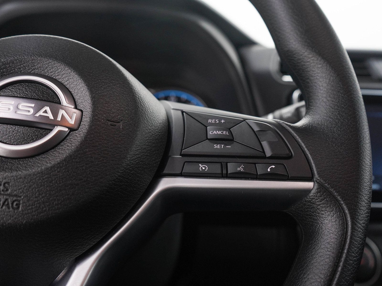 Used 2025 Nissan Leaf S FWD image 24