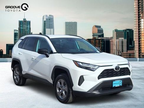 Used 2025 Toyota RAV4 LE image 8