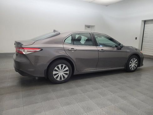 Used 2020 Toyota Camry LE FWD image 10