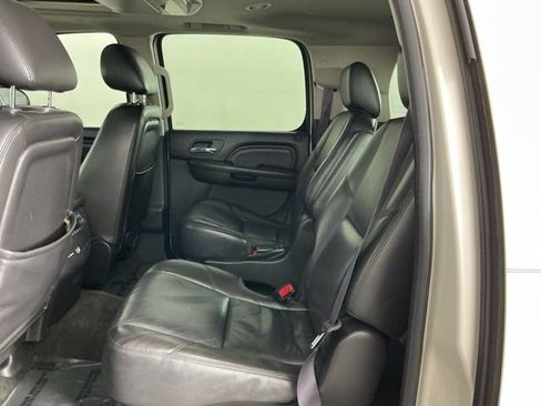 Used 2011 GMC Yukon XL Denali AWD/4WD image 25