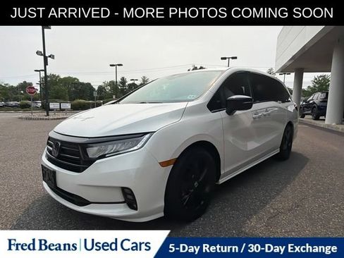 Used 2023 Honda Odyssey Sport image 3