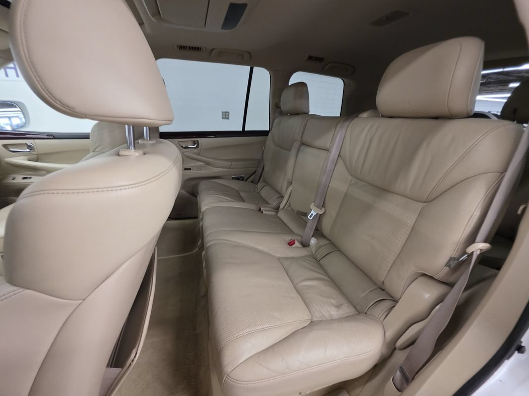 Used 2010 Lexus LX 570 4WD w/ Luxury Pkg image 23