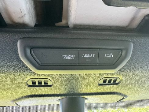 Used 2023 Jeep Wrangler Unlimited Rubicon w/ Cold Weather Group AWD/4WD image 28