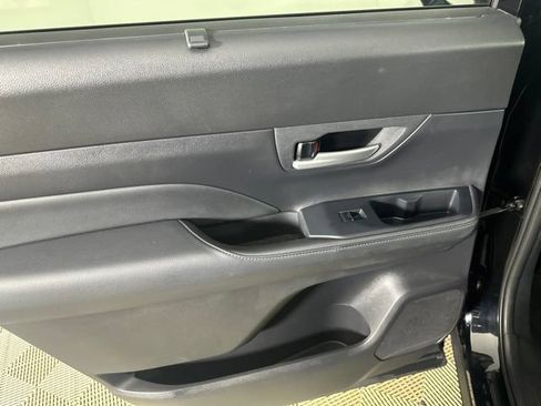 Used 2024 Toyota Grand Highlander AWD image 18
