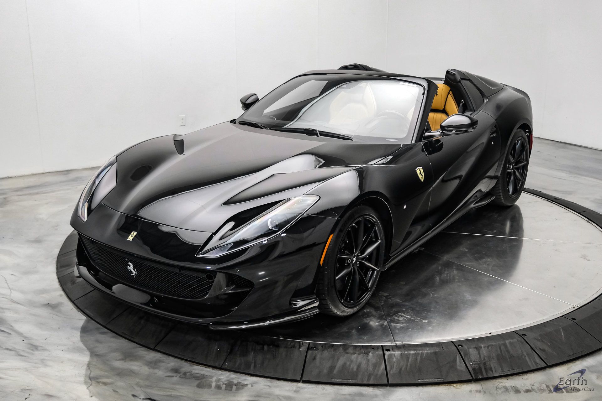 Used 2022 Ferrari 812 GTS RWD image 8