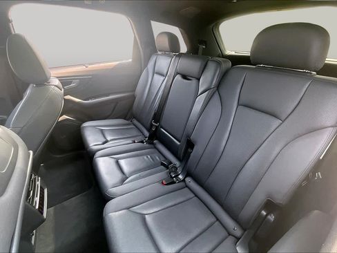Used 2020 Audi Q7 3.0T Prestige w/ Prestige Package AWD/4WD image 19