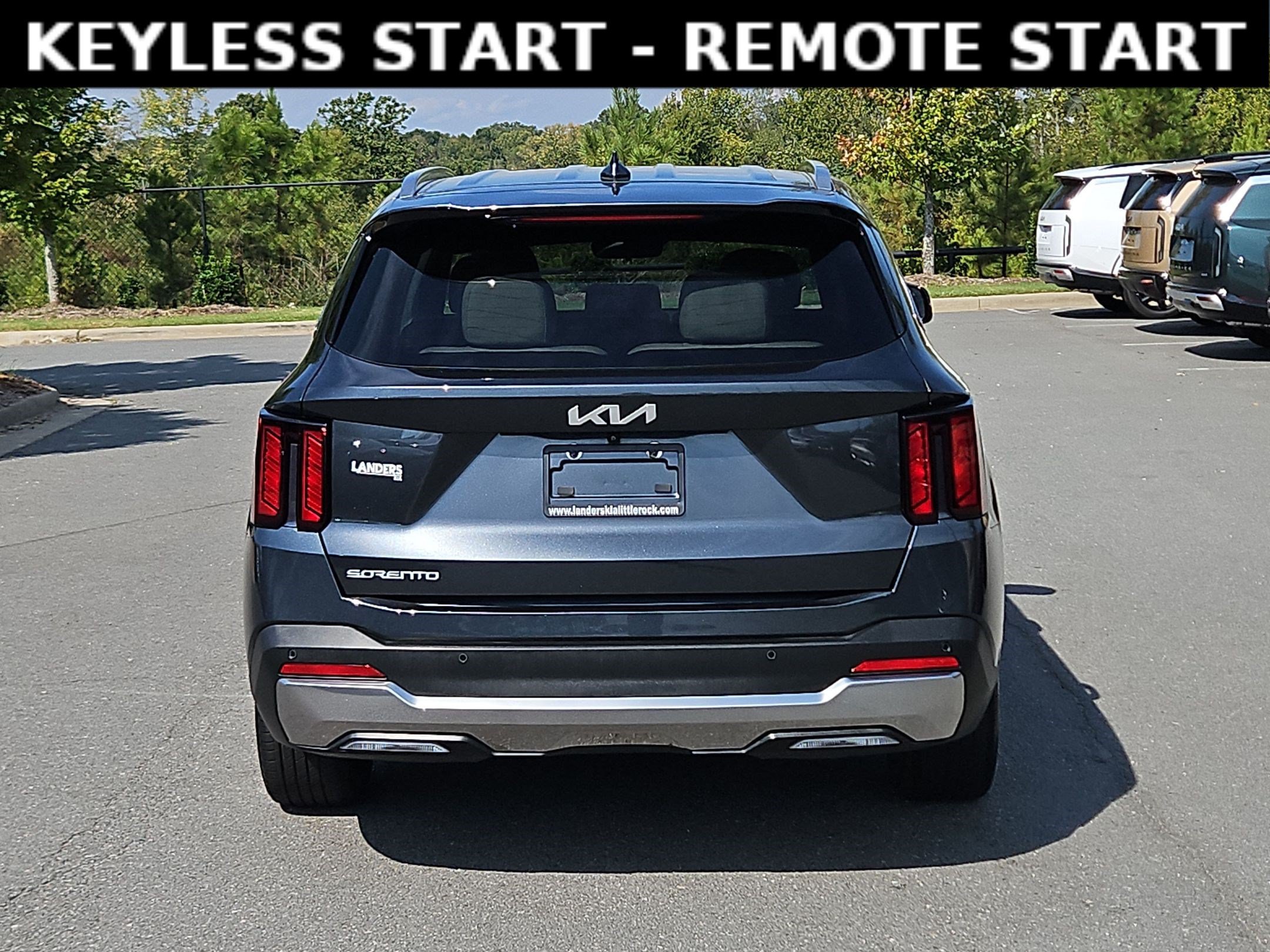 Used 2025 Kia Sorento S FWD image 6