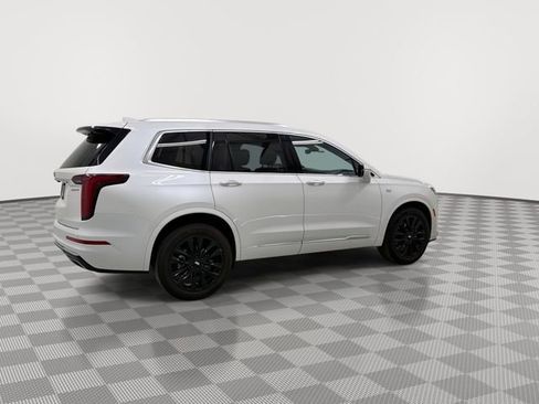 Certified 2024 Cadillac XT6 Luxury w/ LPO, Floor Liner Package AWD/4WD image 11