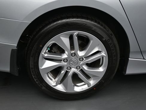 Used 2019 Honda Accord LX image 31