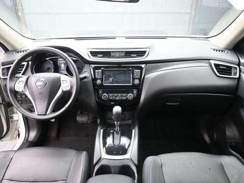 Used 2016 Nissan Rogue SL FWD image 24