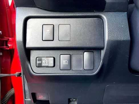 Used 2021 Toyota Tacoma SR w/ SR Convenience Package RWD image 32