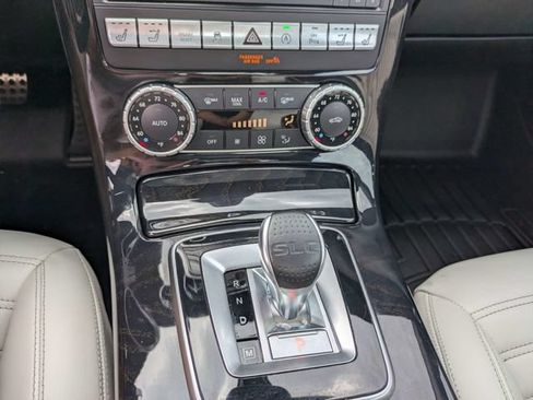 Used 2020 Mercedes-Benz SLC 300 image 19