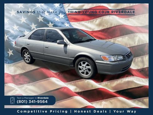 Used 2000 Toyota Camry XLE image 7
