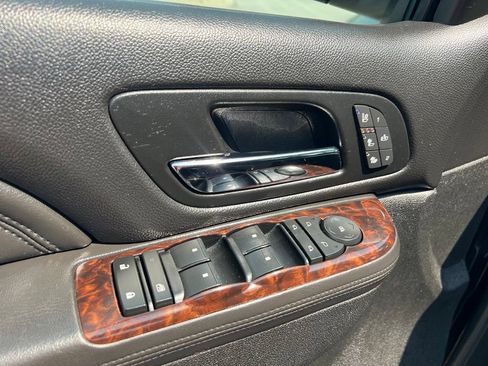 Used 2014 GMC Yukon Denali AWD/4WD image 17
