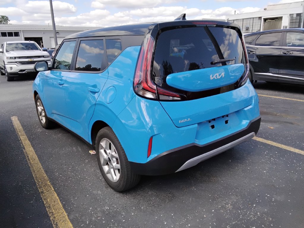 Used 2024 Kia Soul S FWD image 5