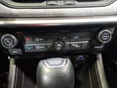 Certified 2023 Jeep Compass Latitude AWD/4WD image 21