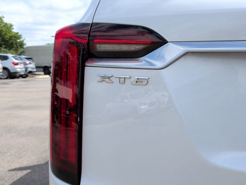 Used 2023 Cadillac XT6 Premium Luxury w/ Platinum Package FWD image 12