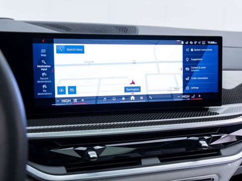 Used 2025 BMW X6 M Competition w/ Executive Package image 23