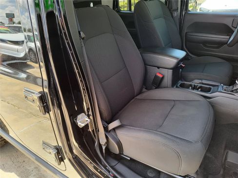 Used 2023 Jeep Gladiator Sport AWD/4WD image 21