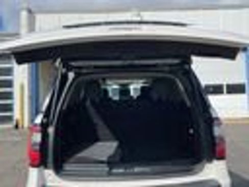 Used 2019 Ford Expedition Platinum image 13