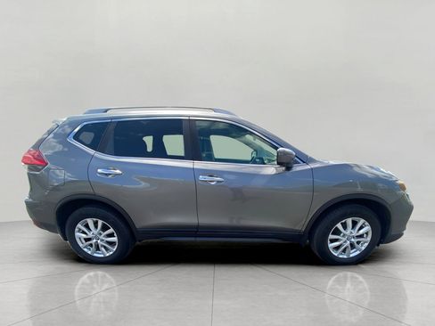 Used 2017 Nissan Rogue SV AWD/4WD image 11