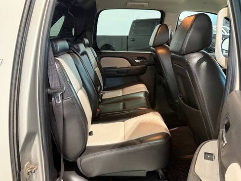 Used 2008 Chevrolet Avalanche LTZ AWD/4WD image 18