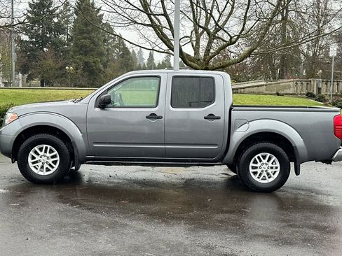 Used 2019 Nissan Frontier SV image 5