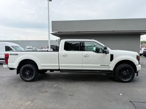 Used 2022 Ford F250 Lariat w/ Black Appearance Package AWD/4WD image 3