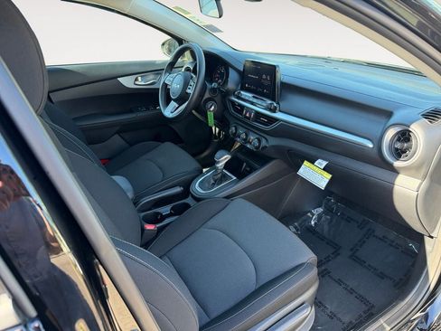 Used 2024 Kia Forte LXS w/ LXS Technology Package FWD image 26