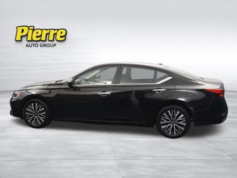 Used 2025 Nissan Altima 2.5 SV FWD image 5