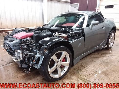 Used 2006 Pontiac Solstice Convertible w/ Premium Package image 4